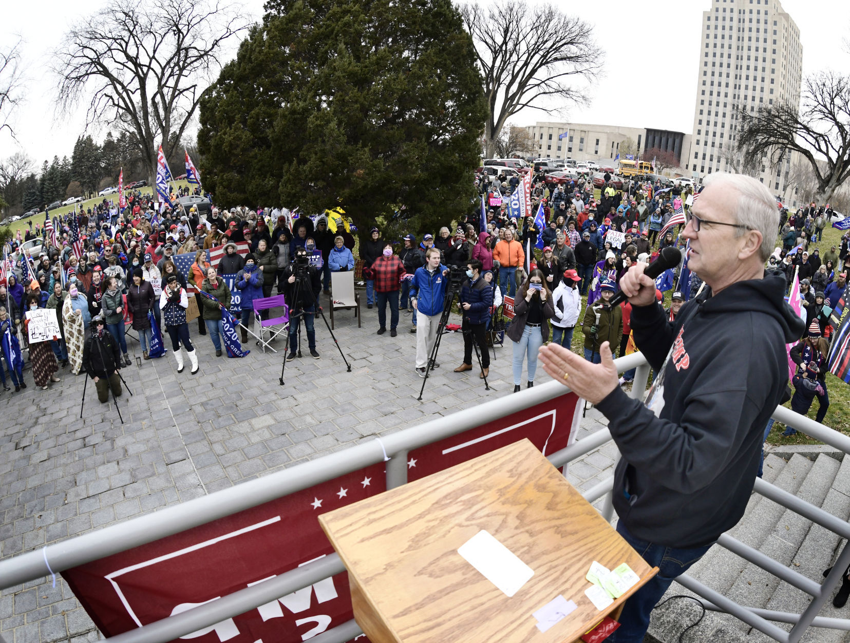 11-0820-nws-trump-rally-2